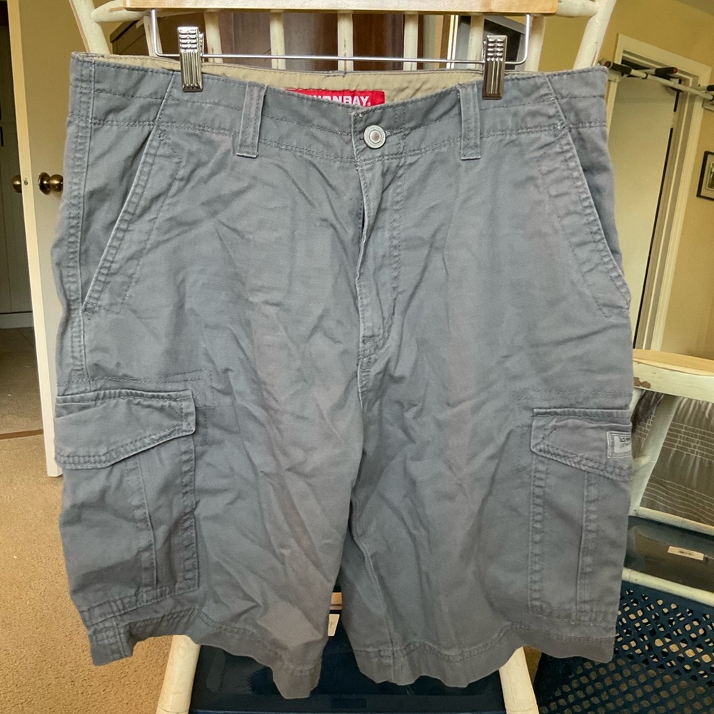 Men’s Gray Cargo Shorts
